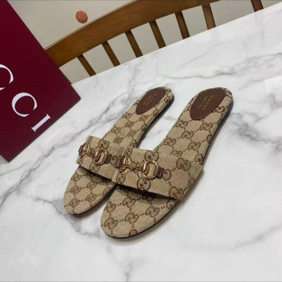 Gucci Classic Slide Sandals - Picture 1 of 9